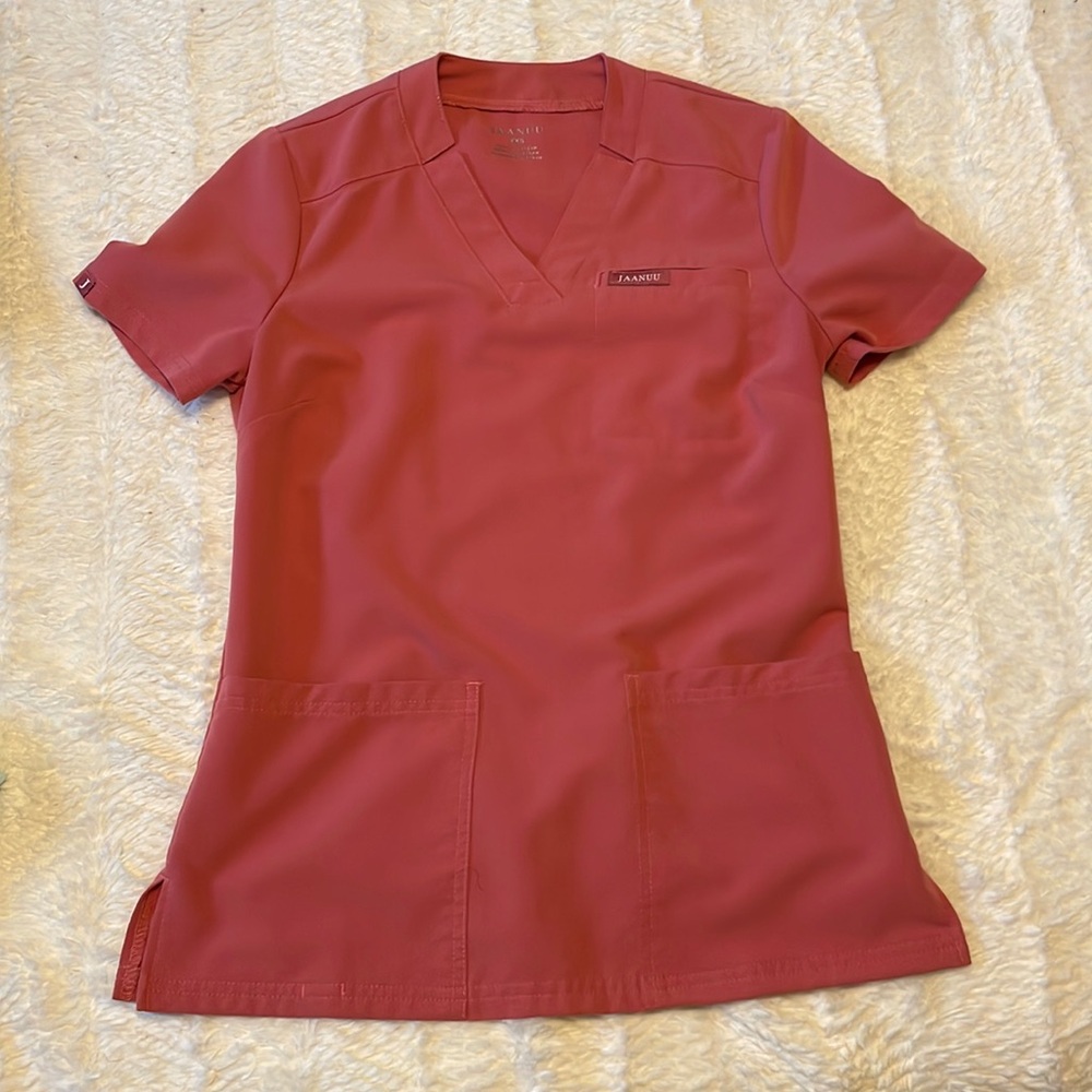 JAANUU SCRUB TOP SIZE XXS